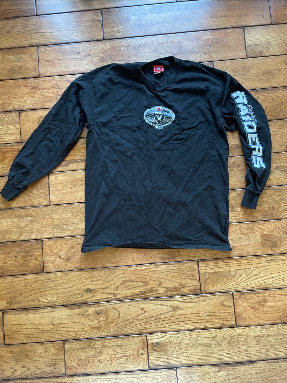 Vintage NFL Raiders Black Long Sleeve Team Tee with Sleeve Graphics